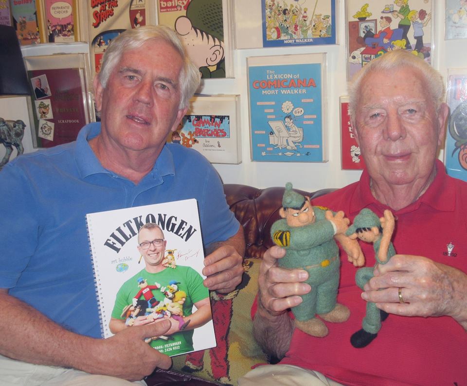 Bassernes skaber Mort Walker og sønnen Brian Walker med Filtkongens filtede tegneseriefigurer af Basserne